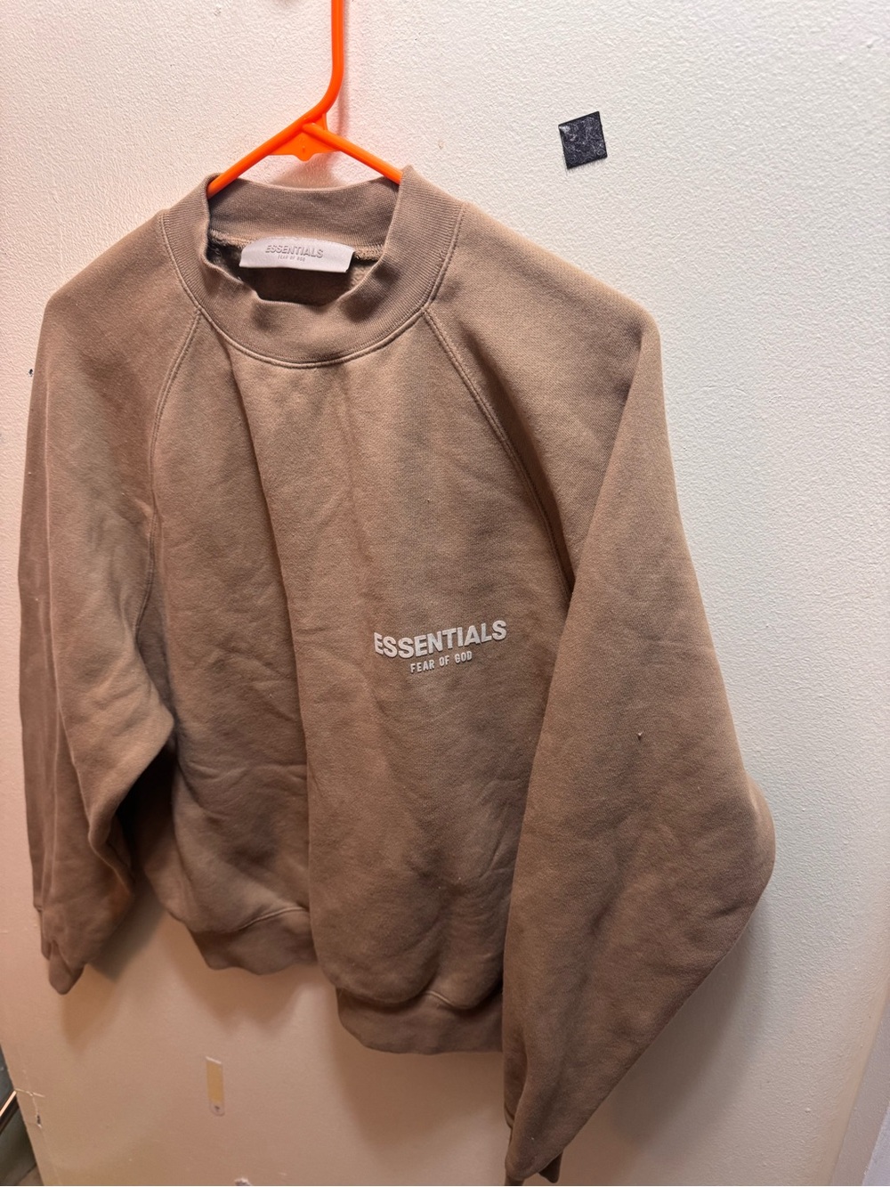 Fear of God ESSENTIALS Men’s Crewneck Sweatshirt in Tan Brown